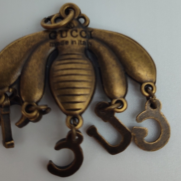 GUCCI Crystal Bee Logo Charm Pendant Antiqued Gold Rhinestone Dangle Zipper Pull - Picture 2 of 4